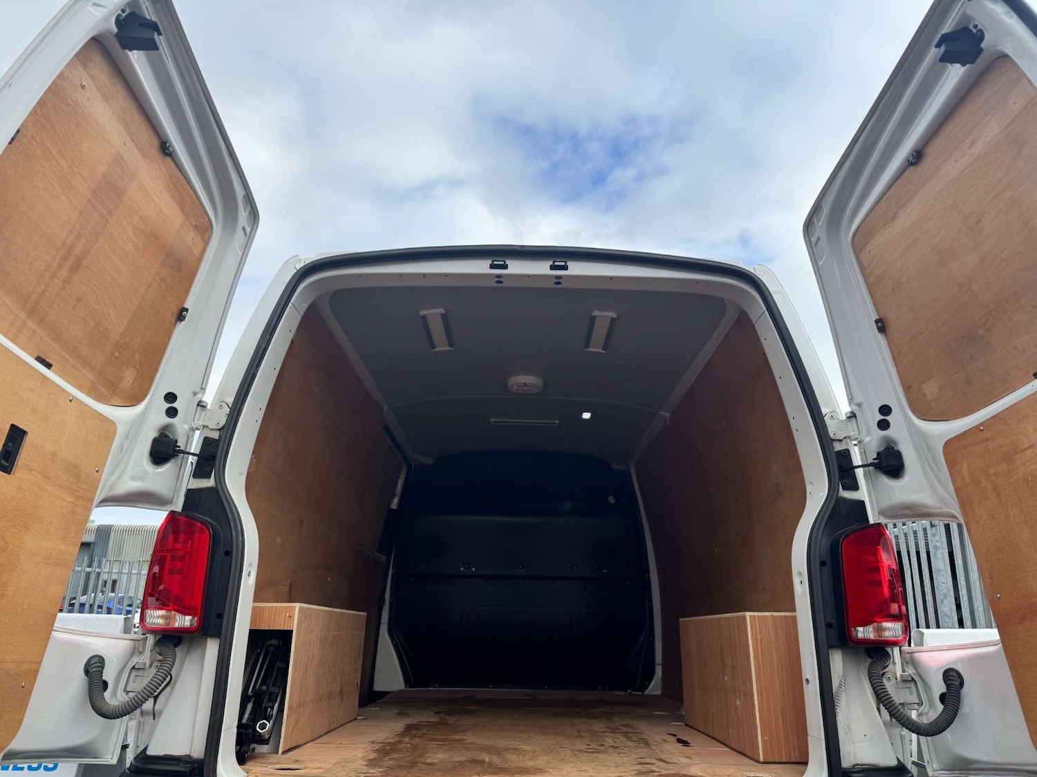 Used Volkswagen Transporter 2023 for sale - 77702640: Photo 20