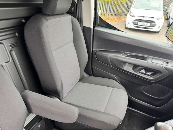 Used Toyota ProAce 2022 for sale - 76275302: Photo 13