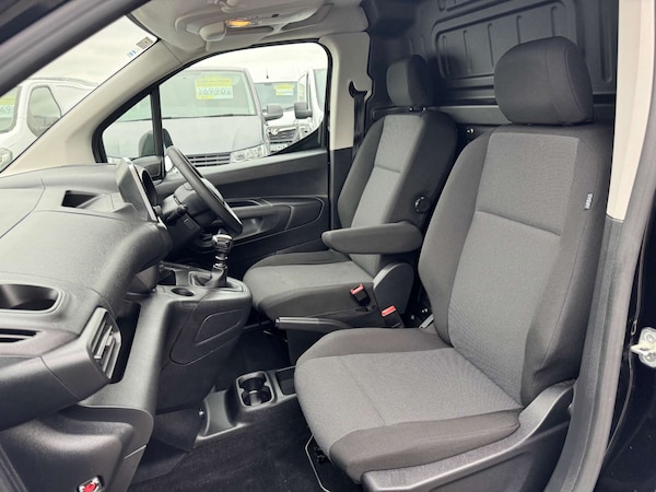 Used Toyota ProAce 2022 for sale - 76275302: Photo 25