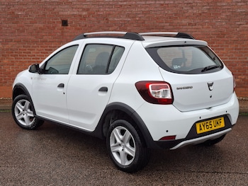 Used Dacia Sandero Stepway 2015 for sale - 77459579: Photo