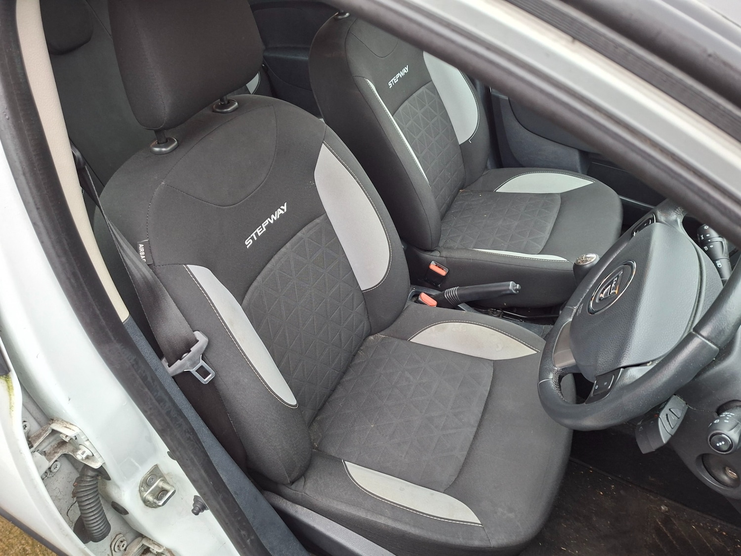 Used Dacia Sandero Stepway 2015 for sale - 77459579: Photo 3