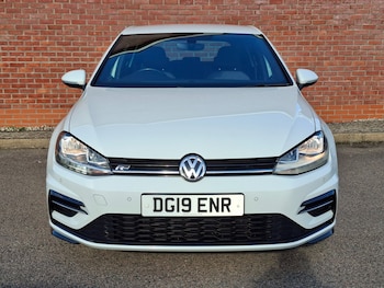 Used Volkswagen Golf 2019 for sale - 76027860: Photo