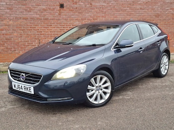 Used Volvo V40 2014 for sale - 77019015: Photo