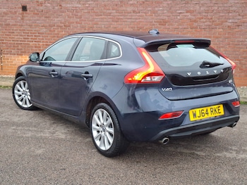 Used Volvo V40 2014 for sale - 77019015: Photo