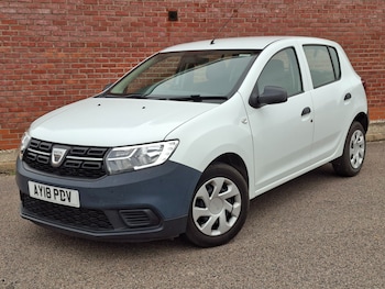 Used Dacia Sandero 2018 for sale - 76243875: Photo 2