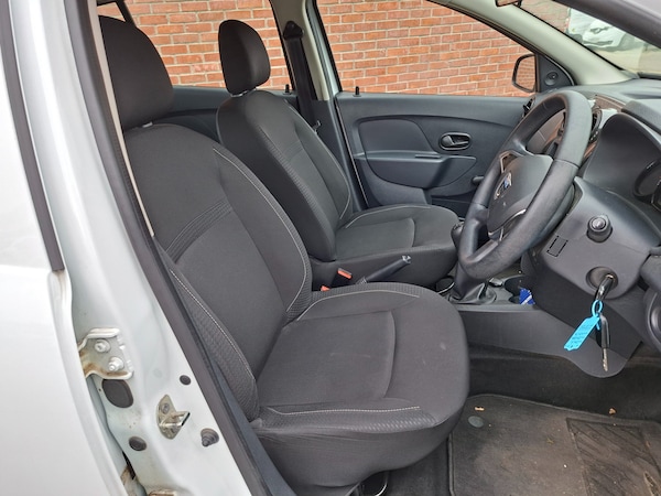 Used Dacia Sandero 2018 for sale - 76243875: Photo 5