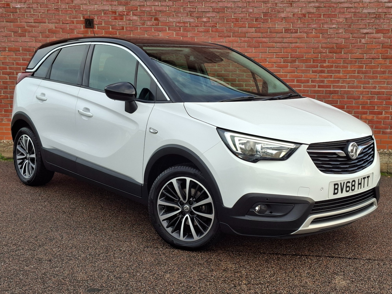Used Vauxhall Crossland X 2018 for sale - 76735666: Photo 1