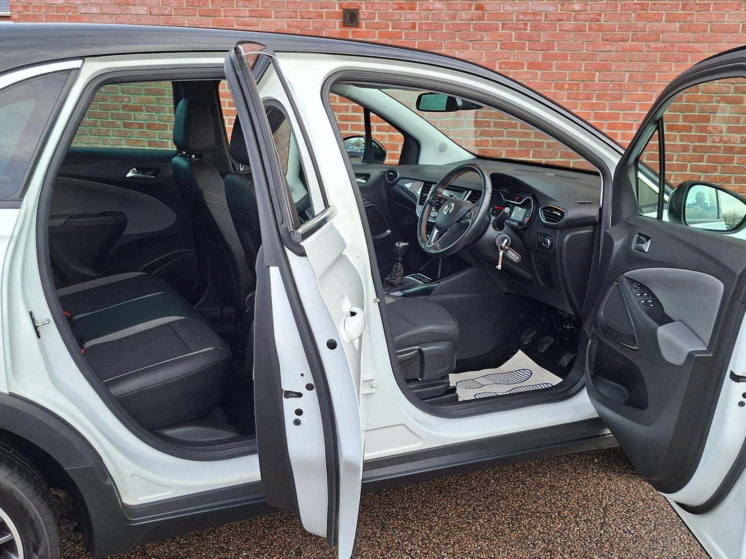 Used Vauxhall Crossland X 2018 for sale - 76735666: Photo 9