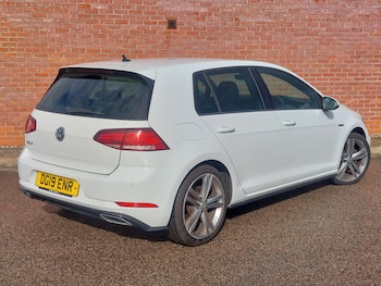 Used Volkswagen Golf 2019 for sale - 75921756: Photo