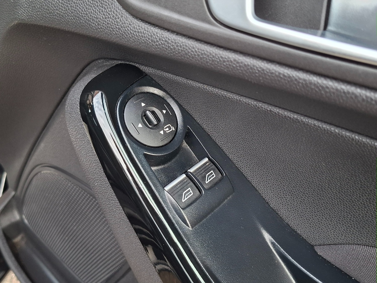 Used Ford Fiesta 2016 for sale - 76387422: Photo 21