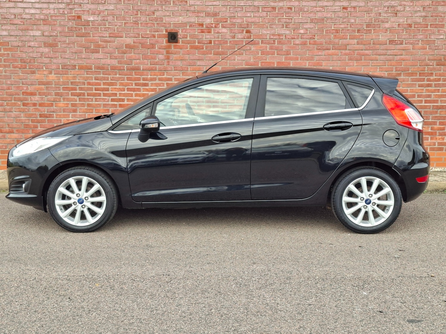 Used Ford Fiesta 2016 for sale - 76387422: Photo 4
