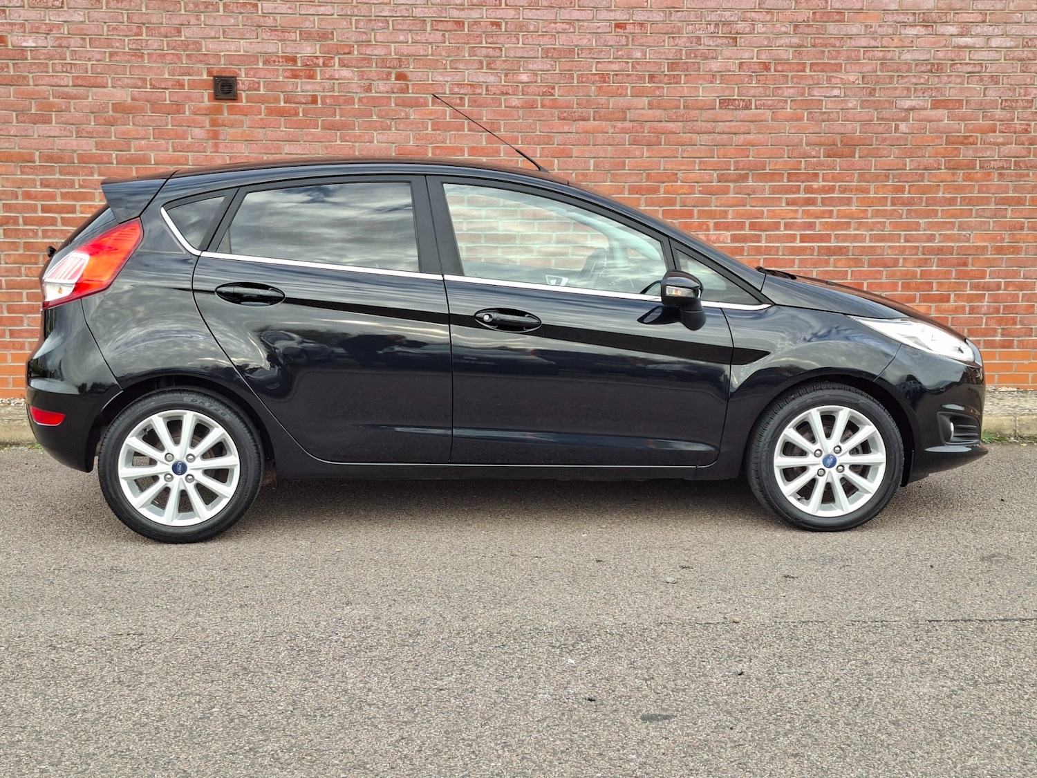 Used Ford Fiesta 2016 for sale - 76387422: Photo 8
