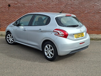 Used Peugeot 208 2014 for sale - 78131982: Photo