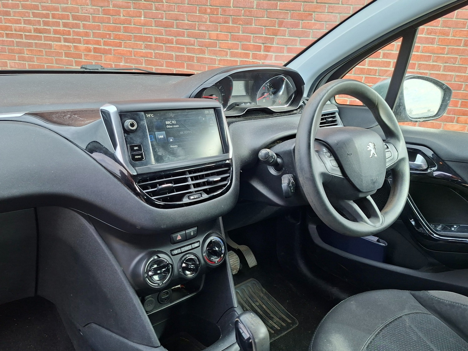 Used Peugeot 208 2014 for sale - 78131982: Photo 3