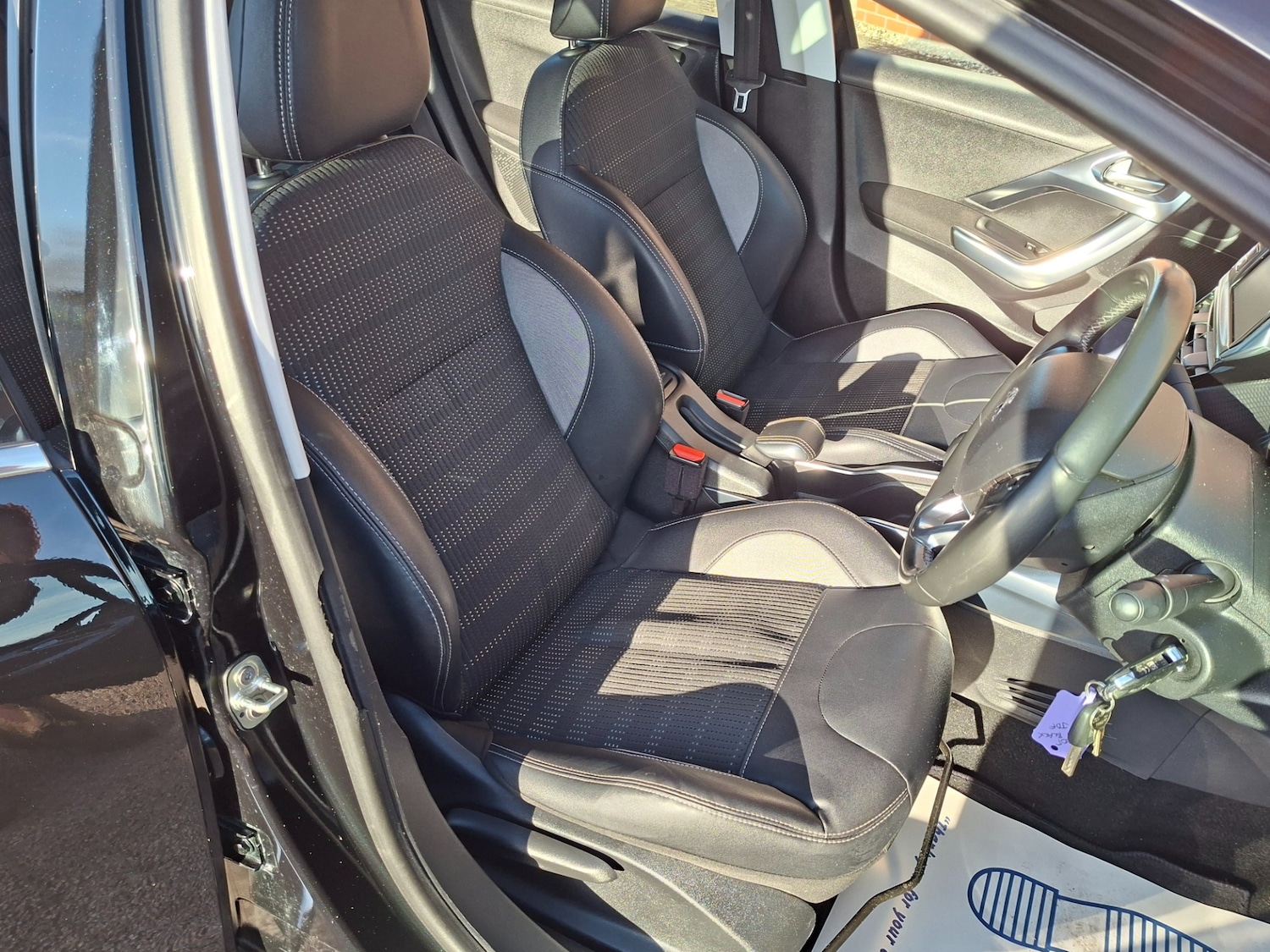 Used Peugeot 2008 2014 for sale - 76905735: Photo 10