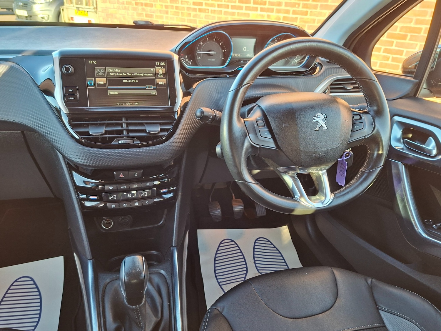 Used Peugeot 2008 2014 for sale - 76905735: Photo 12