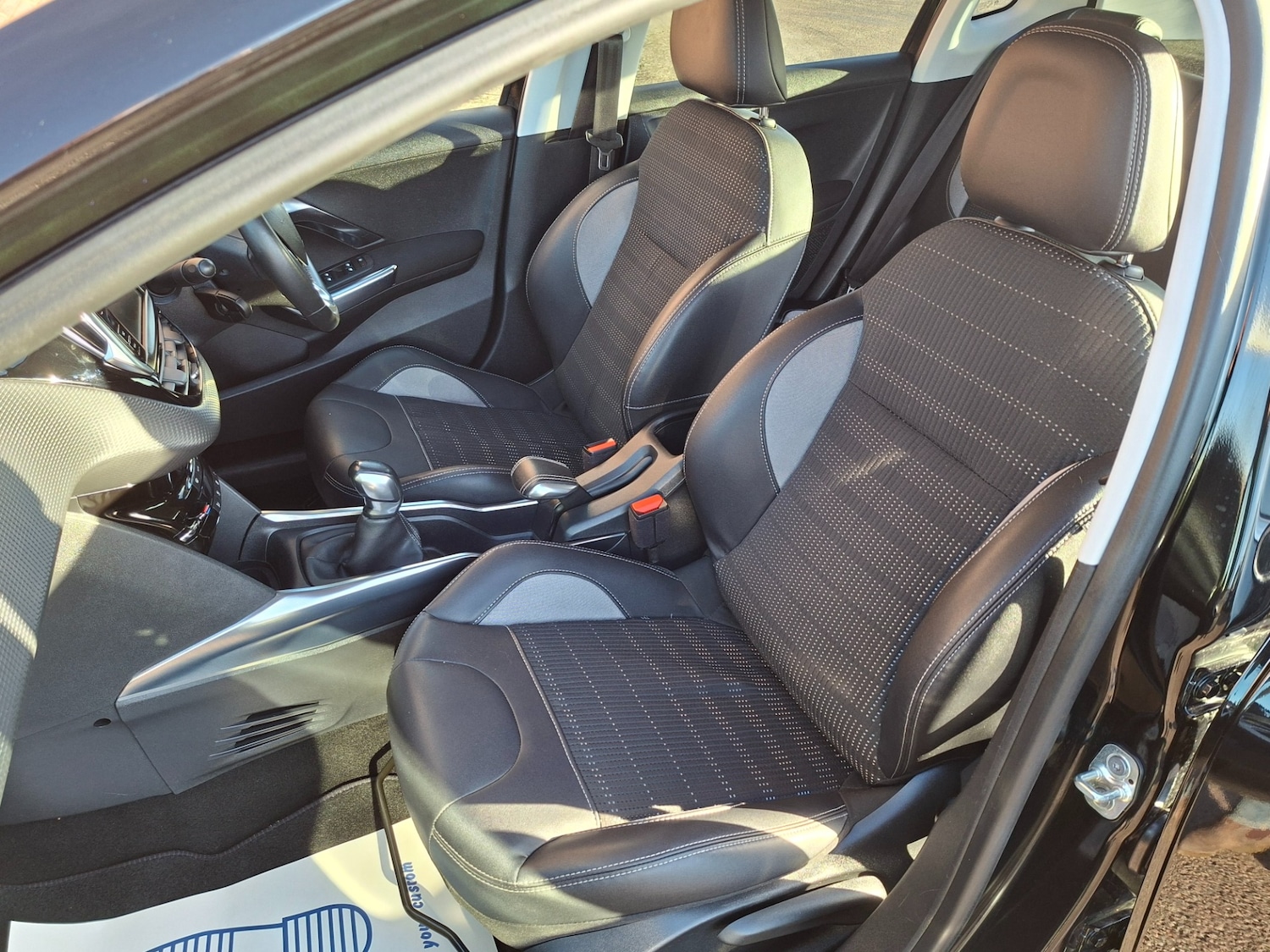 Used Peugeot 2008 2014 for sale - 76905735: Photo 14