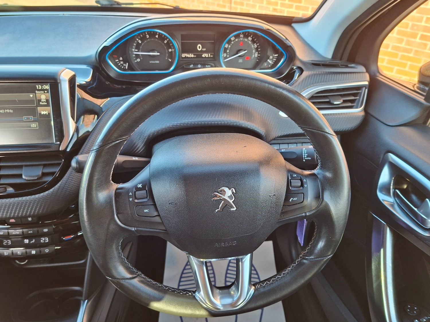 Used Peugeot 2008 2014 for sale - 76905735: Photo 17