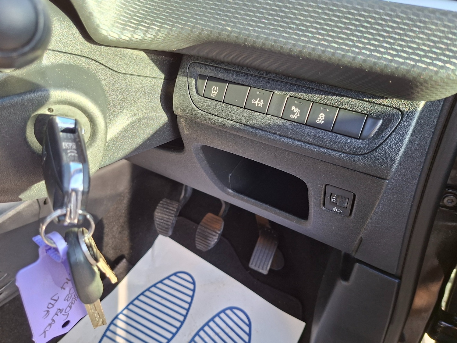 Used Peugeot 2008 2014 for sale - 76905735: Photo 22