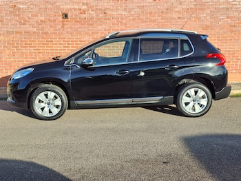 Used Peugeot 2008 2014 for sale - 76905735: Photo
