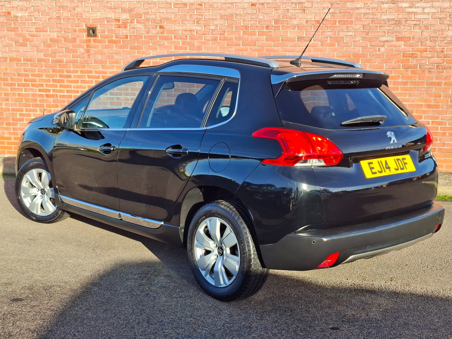 Used Peugeot 2008 2014 for sale - 76905735: Photo 5