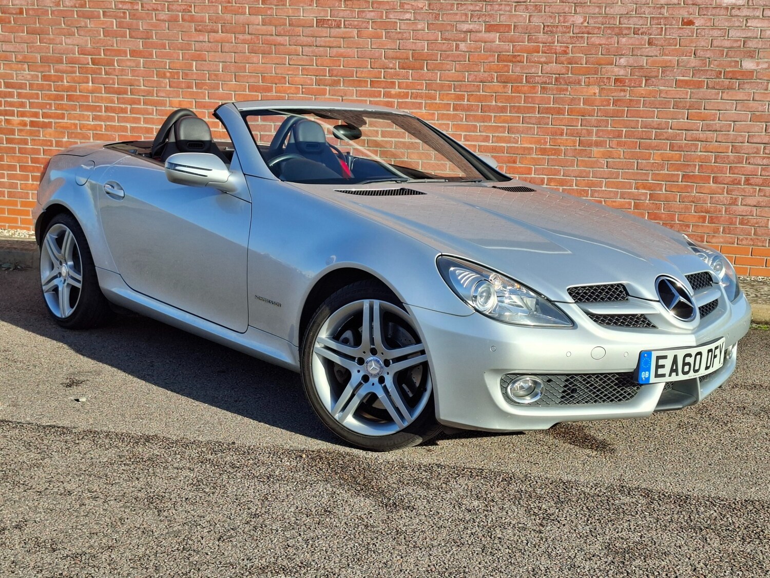 Used Mercedes-Benz SLK 2010 for sale - 76387431: Photo 1