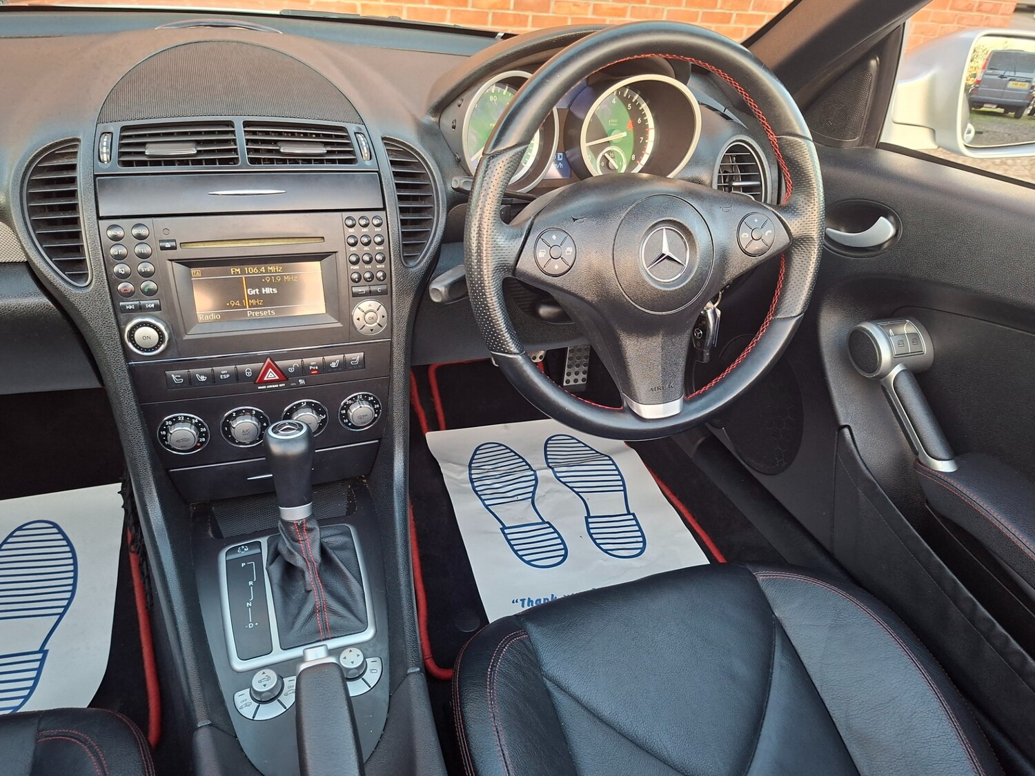 Used Mercedes-Benz SLK 2010 for sale - 76387431: Photo 12