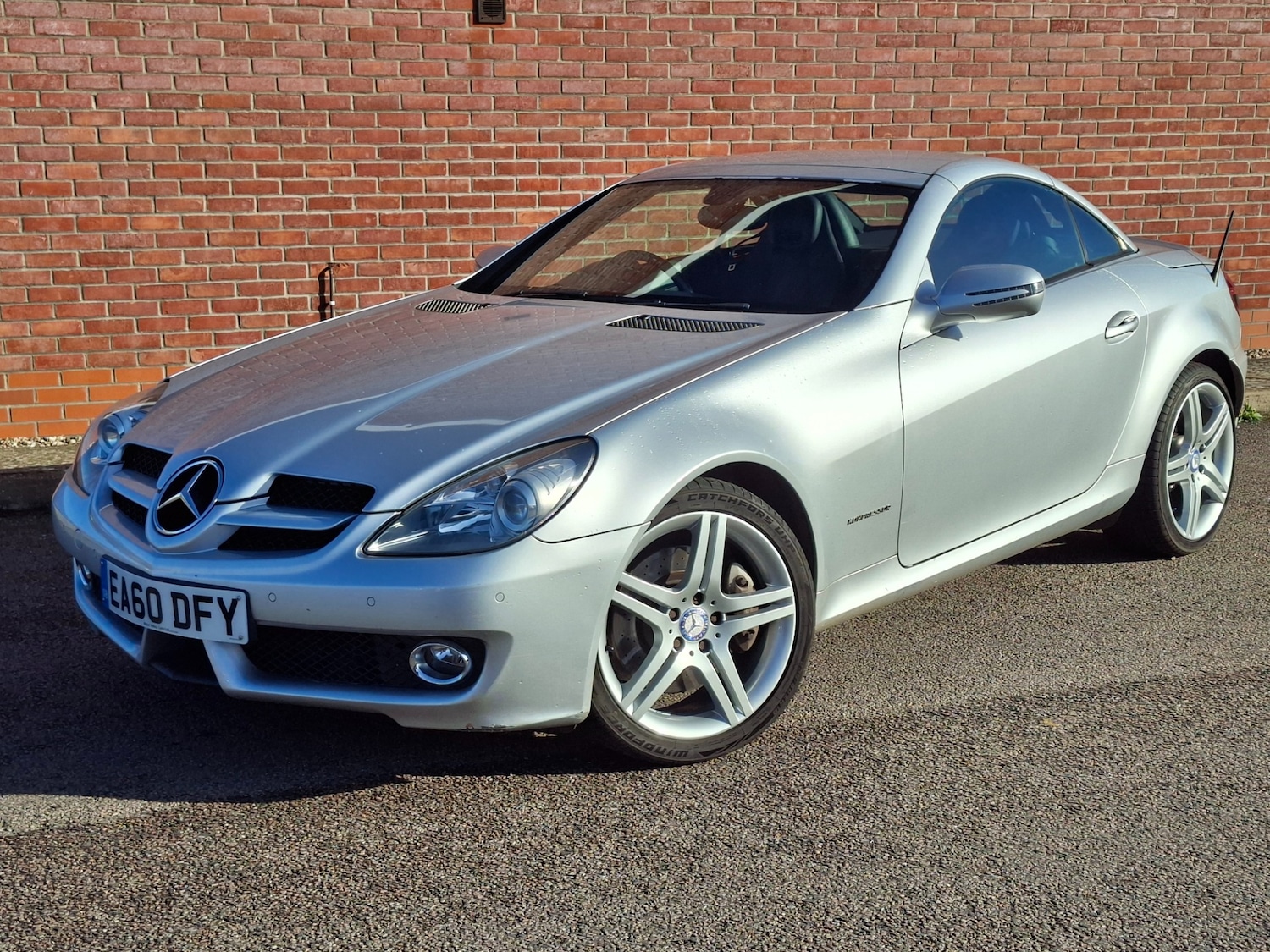 Used Mercedes-Benz SLK 2010 for sale - 76387431: Photo 2
