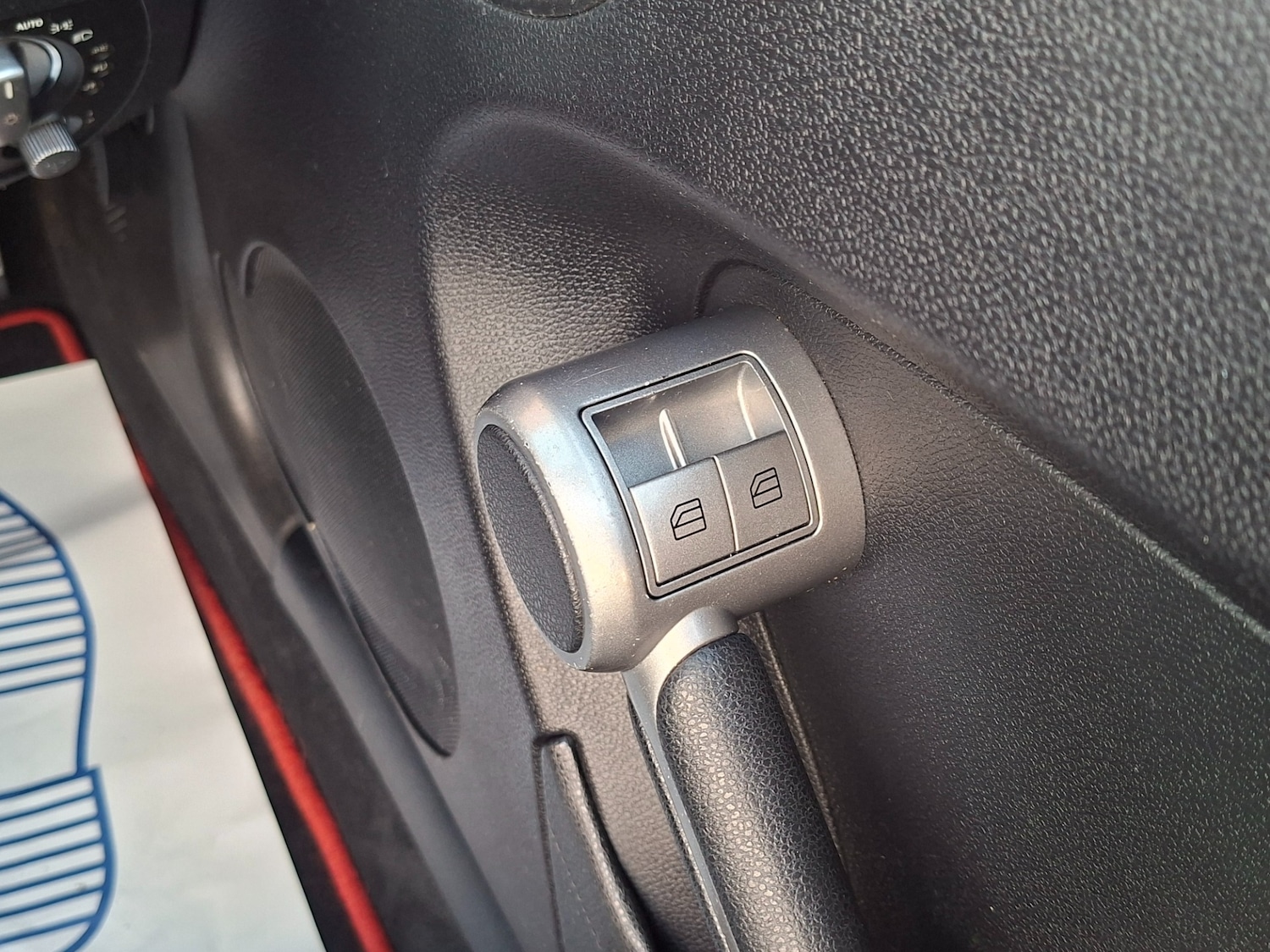 Used Mercedes-Benz SLK 2010 for sale - 76387431: Photo 20