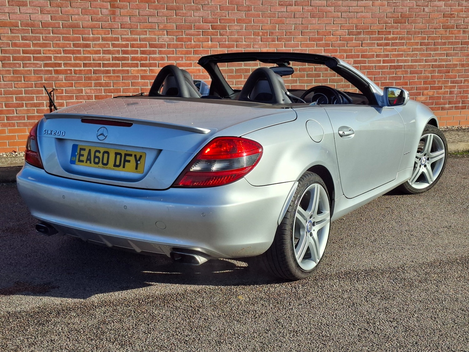 Used Mercedes-Benz SLK 2010 for sale - 76387431: Photo 4