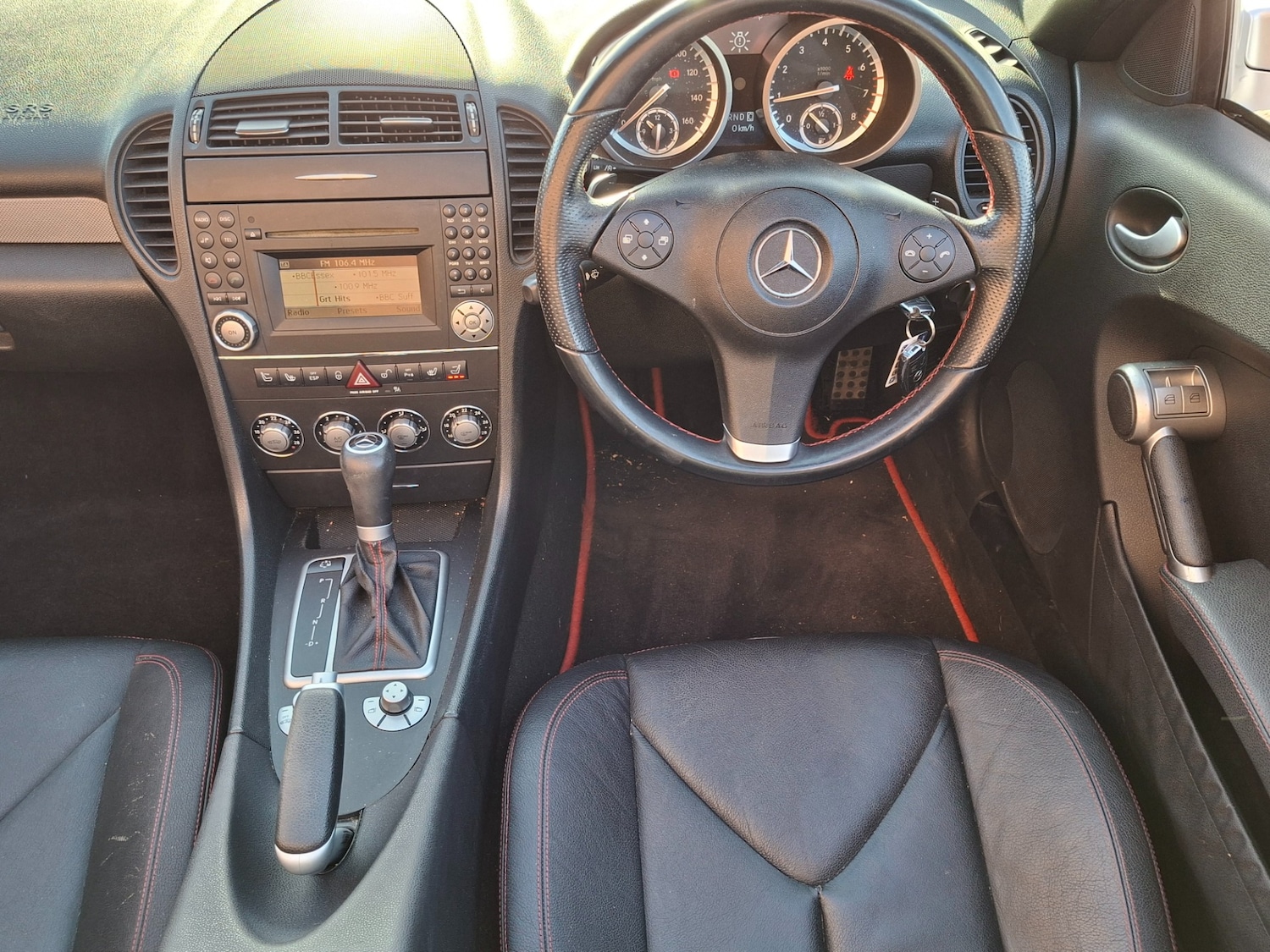 Used Mercedes-Benz SLK 2010 for sale - 76387431: Photo 6