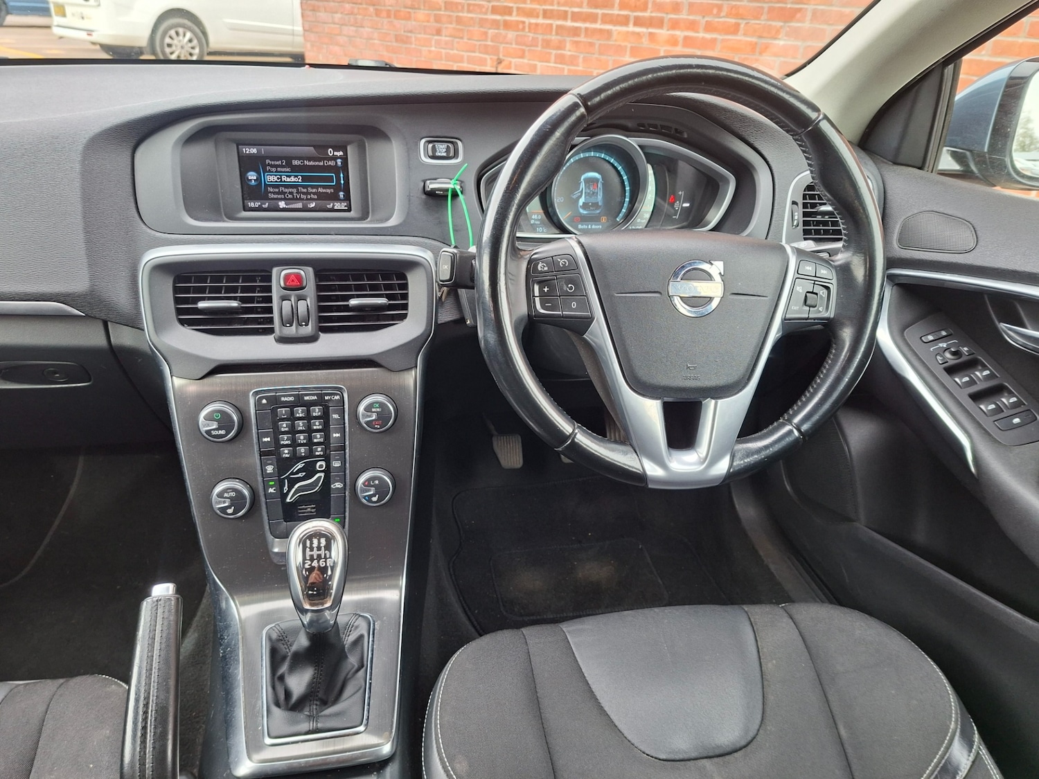 Used Volvo V40 2013 for sale - 77872509: Photo 7