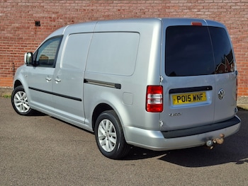 Used Volkswagen Caddy Maxi 2015 for sale - 78682163: Photo