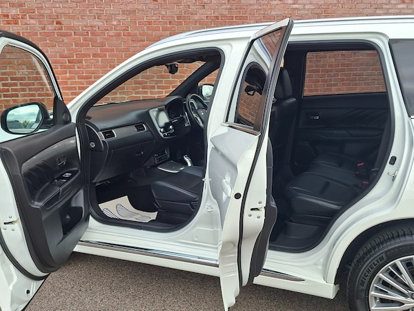 Used Mitsubishi Outlander 2021 for sale - 76220339: Photo 14