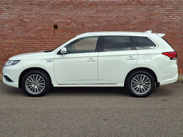 Used Mitsubishi Outlander 2021 for sale - 76220339: Photo 4