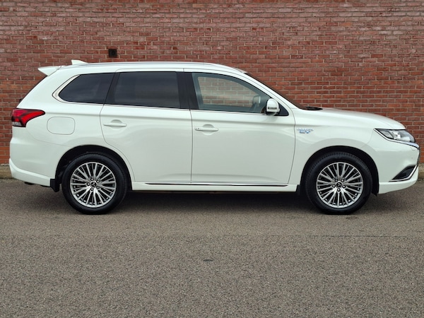 Used Mitsubishi Outlander 2021 for sale - 76220339: Photo 8