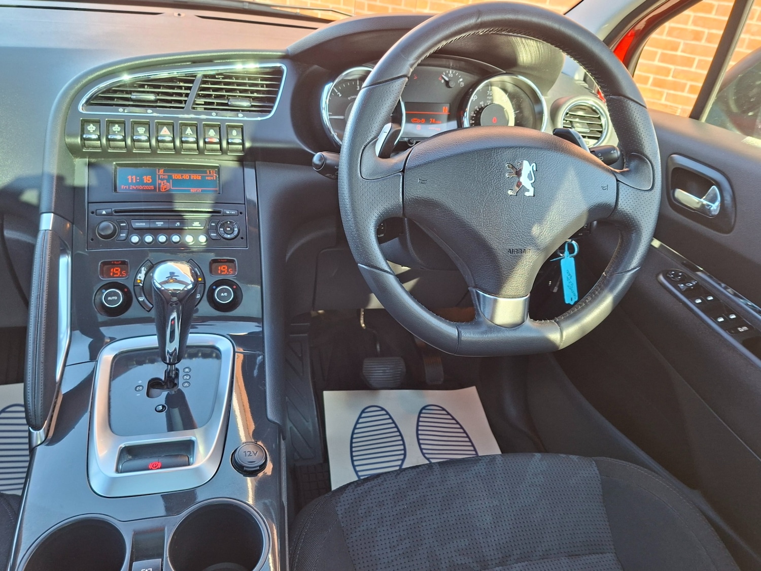 Used Peugeot 3008 2010 for sale - 76302941: Photo 12