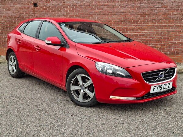 Used Volvo V40 2015 for sale - 76243929: Photo 1