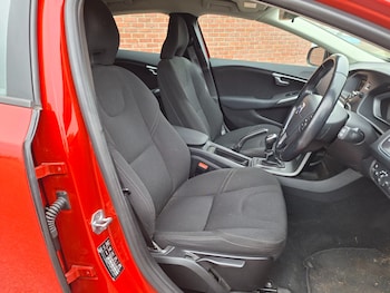 Used Volvo V40 2015 for sale - 76243929: Photo
