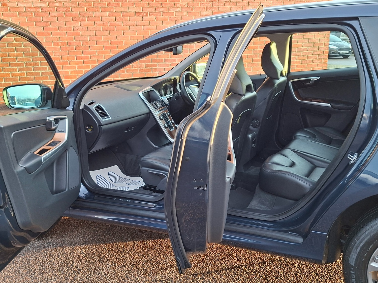 Used Volvo XC60 2013 for sale - 76969794: Photo 13