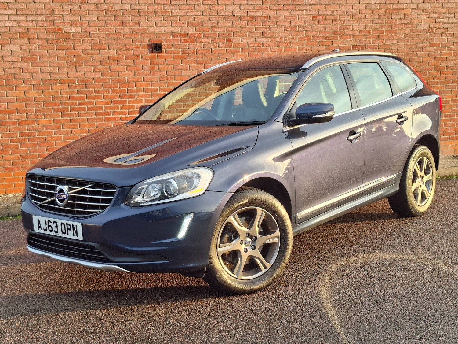Used Volvo XC60 2013 for sale - 76969794: Photo 3