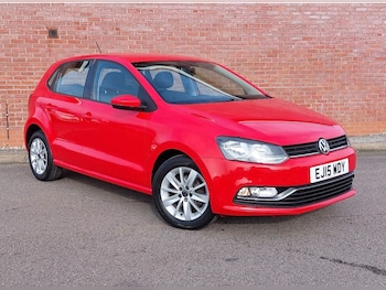 Used Volkswagen Polo 2015 for sale - 77781919: Photo