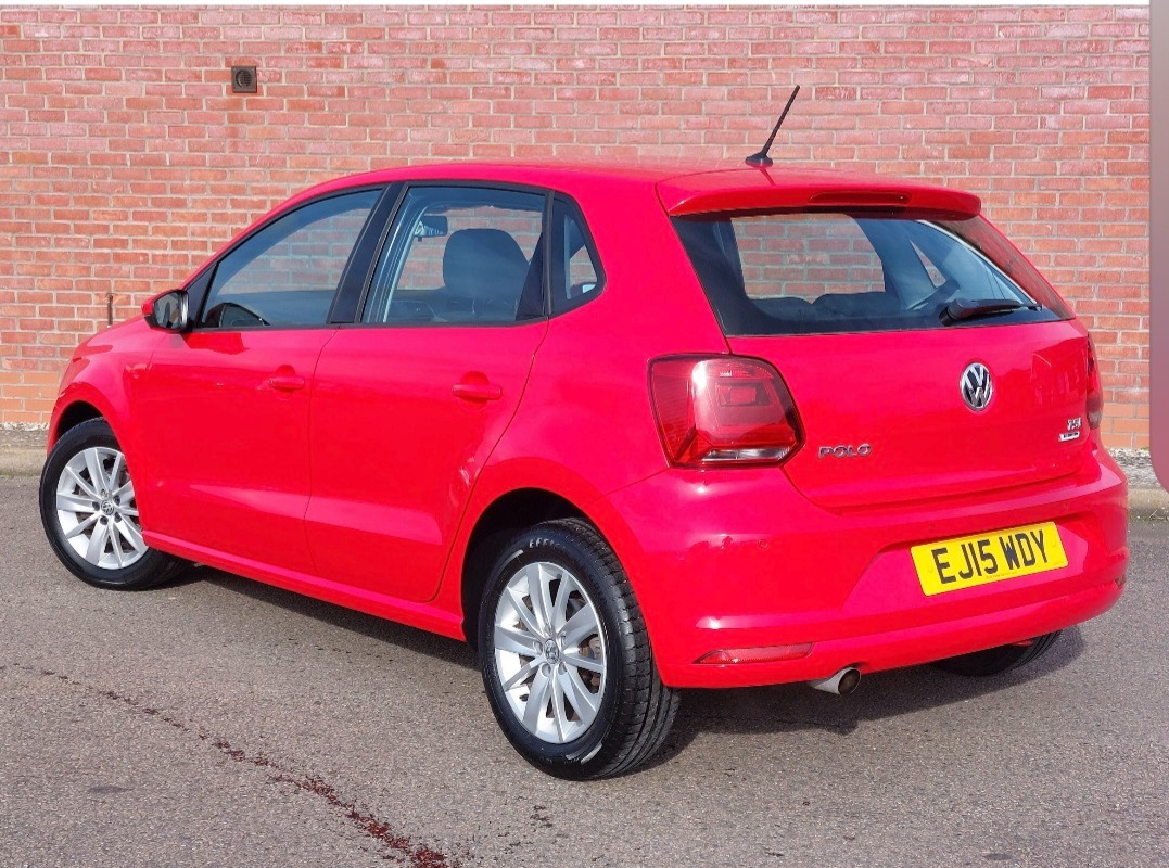 Used Volkswagen Polo 2015 for sale - 77781919: Photo 2