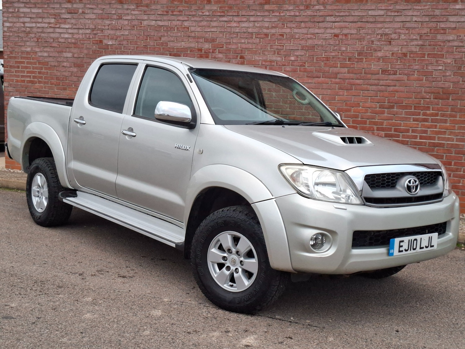 Used Toyota Hilux 2010 for sale - 76640443: Photo 1