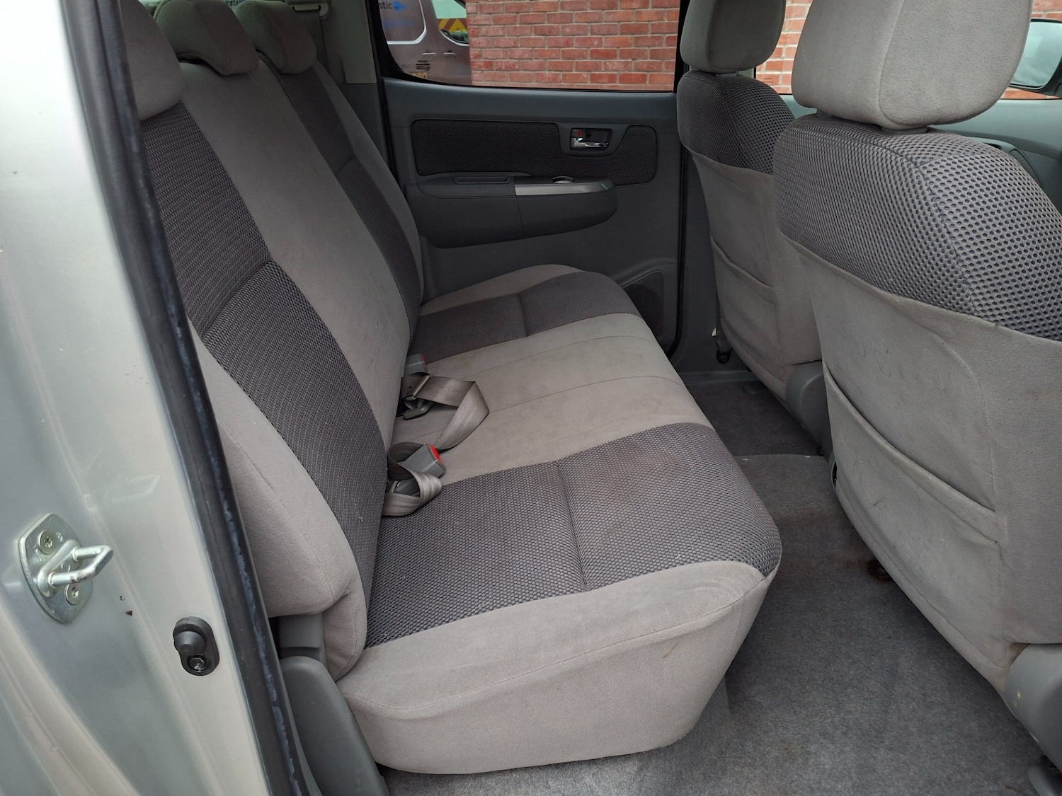 Used Toyota Hilux 2010 for sale - 76640443: Photo 11