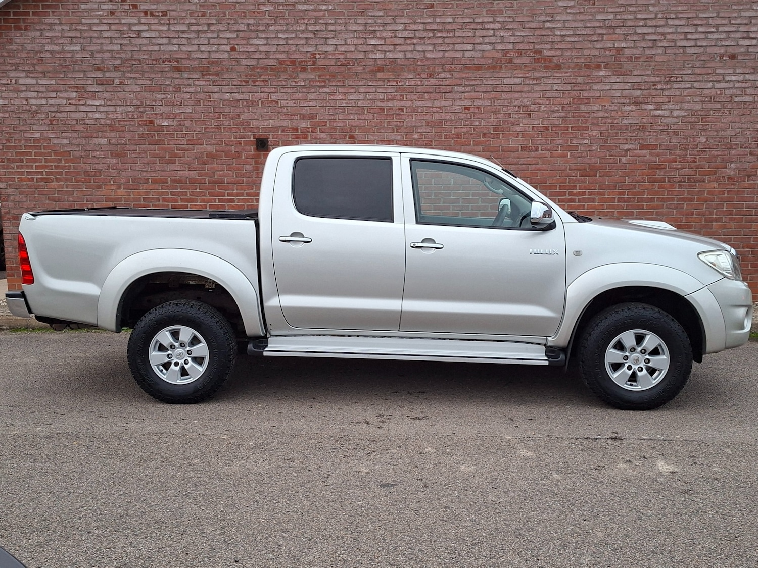 Used Toyota Hilux 2010 for sale - 76640443: Photo 8