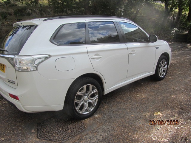 Used Mitsubishi Outlander 2015 for sale - 76088542: Photo 4