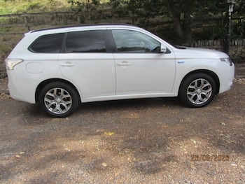 Used Mitsubishi Outlander 2015 for sale - 76088542: Photo