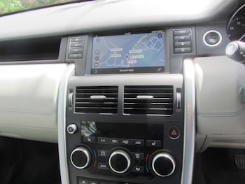 Used Land Rover Discovery Sport 2016 for sale - 78565248: Photo