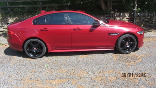 Used Jaguar XE 2016 for sale - 74730166: Photo 4